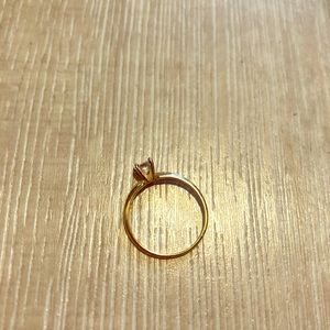 Gold dainty ring size 6
